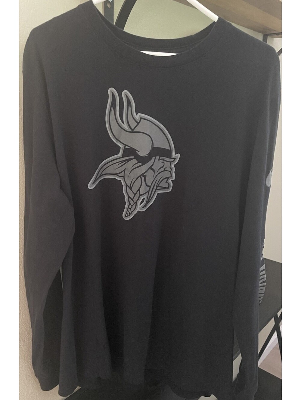 Men’s The Nike Tee Minnesota Vikings Long Sleeve Shirt Size XL Black Gray